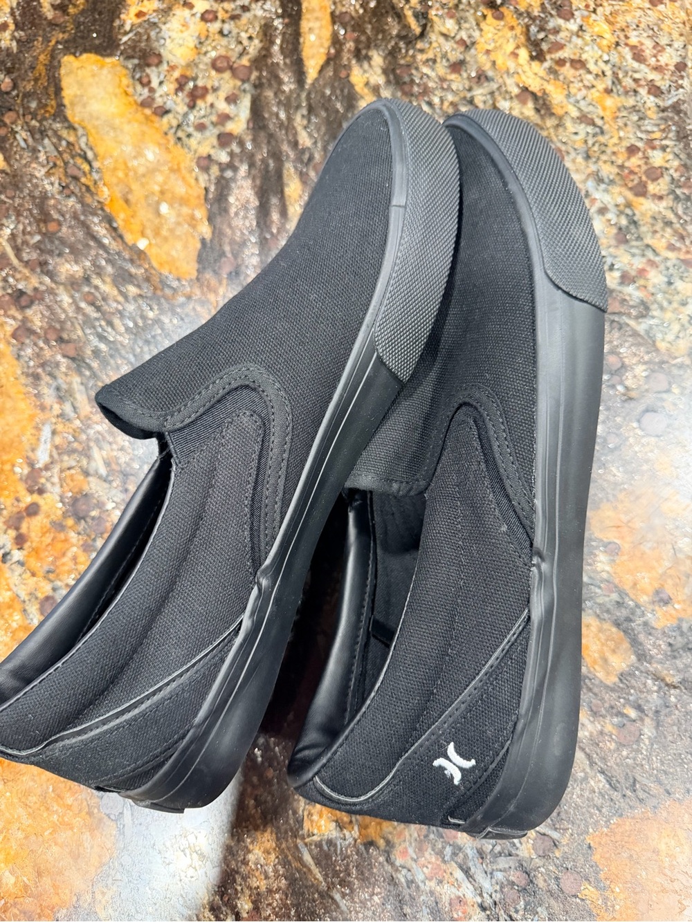 Men’s Hurley slip on